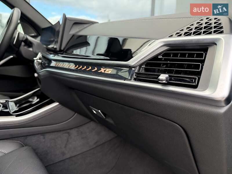 Внедорожник / Кроссовер BMW X5 2024 в Хмельницком