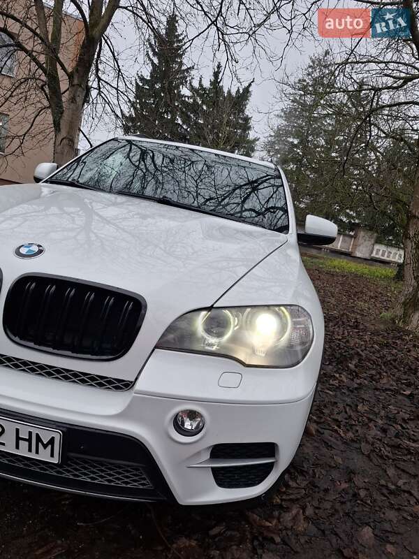 Внедорожник / Кроссовер BMW X5 2010 в Виноградове