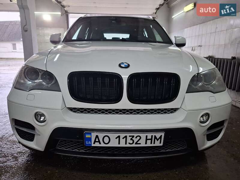 Внедорожник / Кроссовер BMW X5 2010 в Виноградове