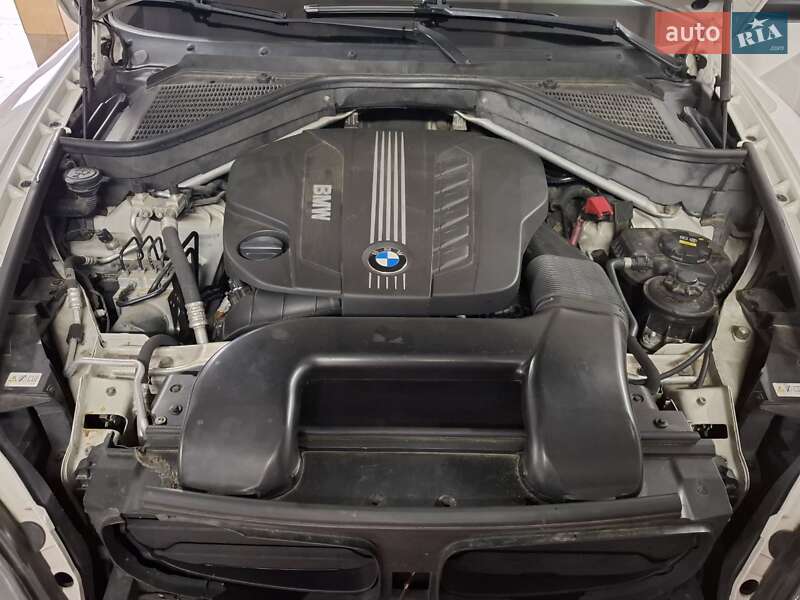 Внедорожник / Кроссовер BMW X5 2010 в Виноградове