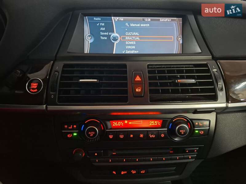 Внедорожник / Кроссовер BMW X5 2010 в Виноградове