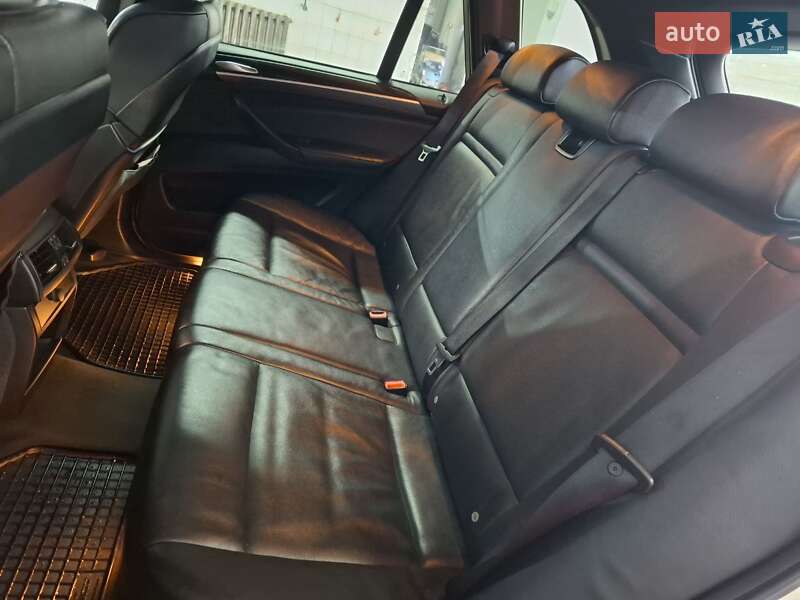 Внедорожник / Кроссовер BMW X5 2010 в Виноградове