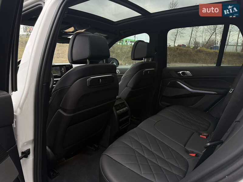 Внедорожник / Кроссовер BMW X5 2023 в Хмельницком