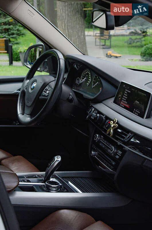 Позашляховик / Кросовер BMW X5 2014 в Києві