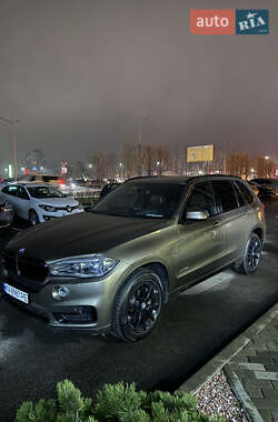 Позашляховик / Кросовер BMW X5 2016 в Гатне