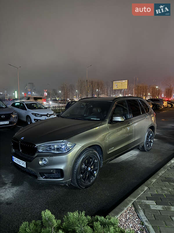Позашляховик / Кросовер BMW X5 2016 в Гатне