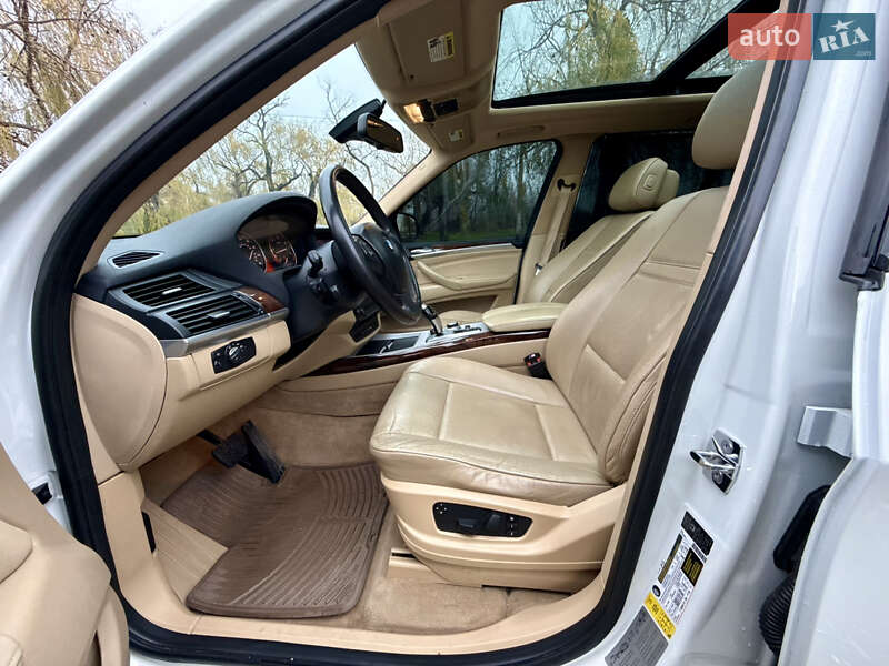 Внедорожник / Кроссовер BMW X5 2009 в Николаеве