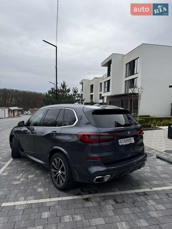 Внедорожник / Кроссовер BMW X5 2018 в Ужгороде
