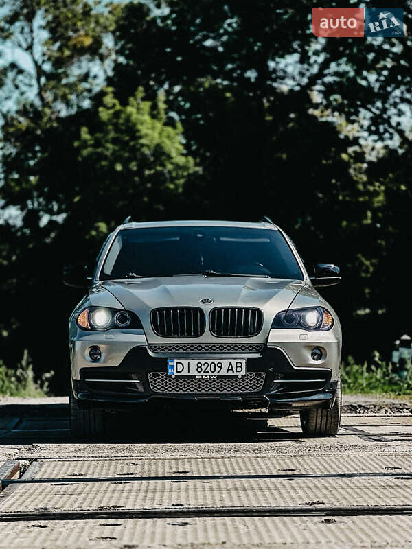 Внедорожник / Кроссовер BMW X5 2009 в Дубно