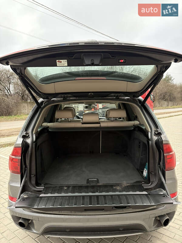 Внедорожник / Кроссовер BMW X5 2012 в Львове