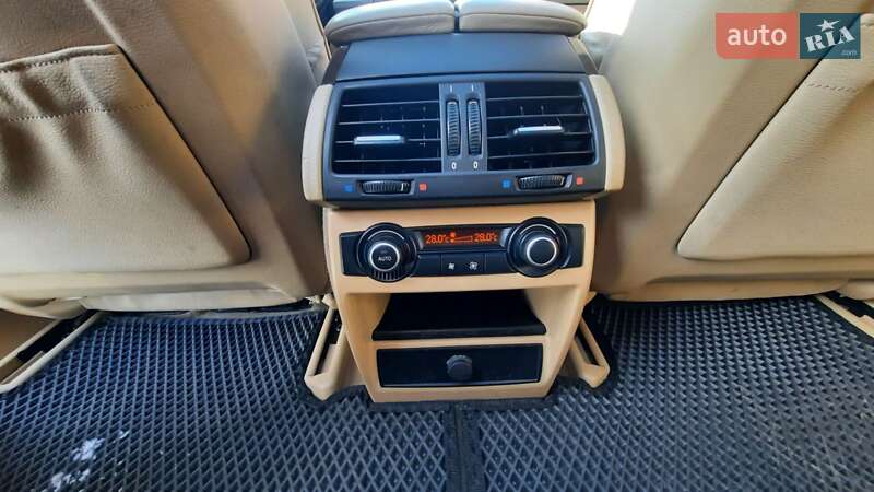 Внедорожник / Кроссовер BMW X5 2009 в Глухове