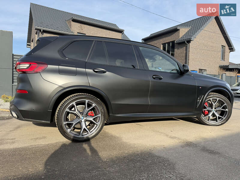 Внедорожник / Кроссовер BMW X5 2022 в Киеве