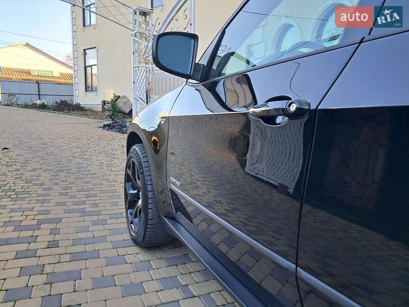 Внедорожник / Кроссовер BMW X5 2012 в Могилев-Подольске