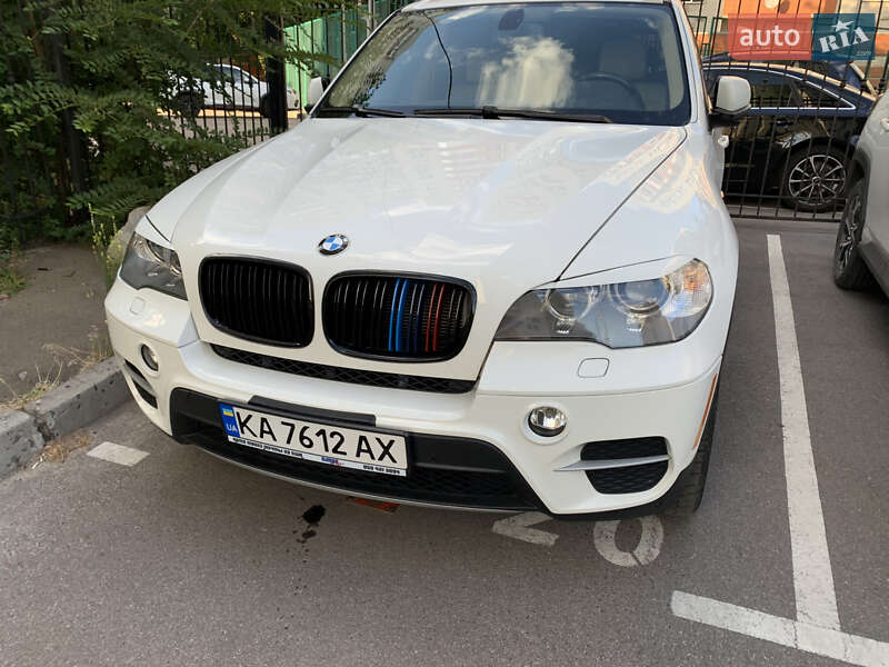 Внедорожник / Кроссовер BMW X5 2013 в Киеве