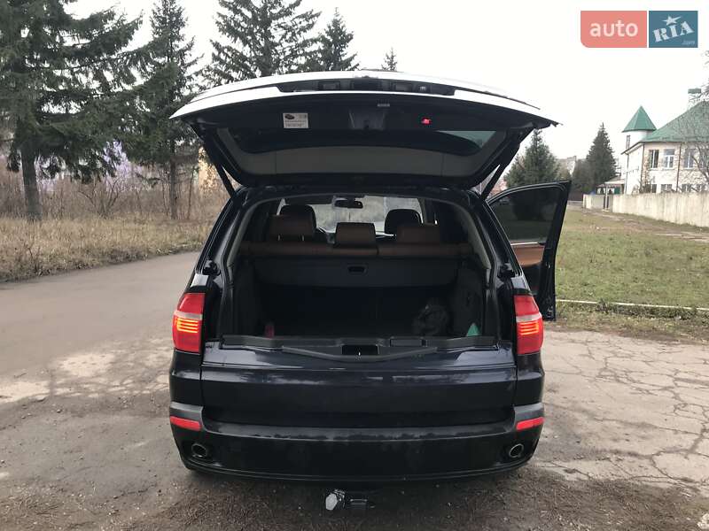 Внедорожник / Кроссовер BMW X5 2010 в Лубнах