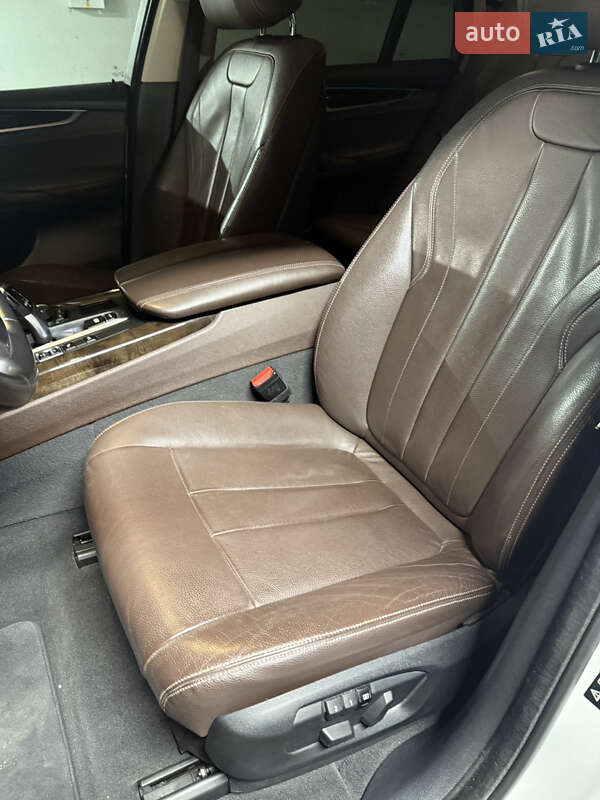 Внедорожник / Кроссовер BMW X5 2017 в Киеве