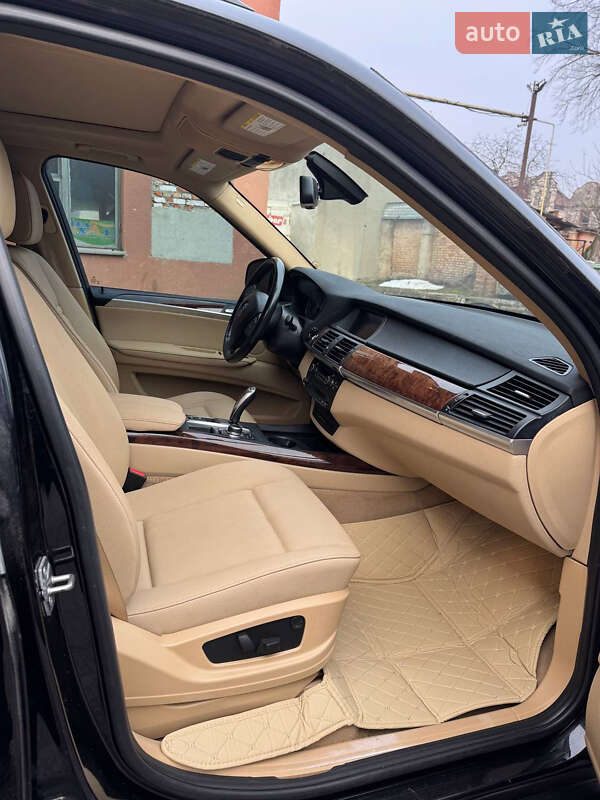 Внедорожник / Кроссовер BMW X5 2012 в Львове