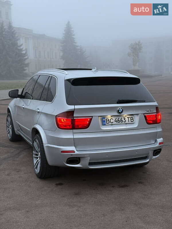 BMW X5 2011