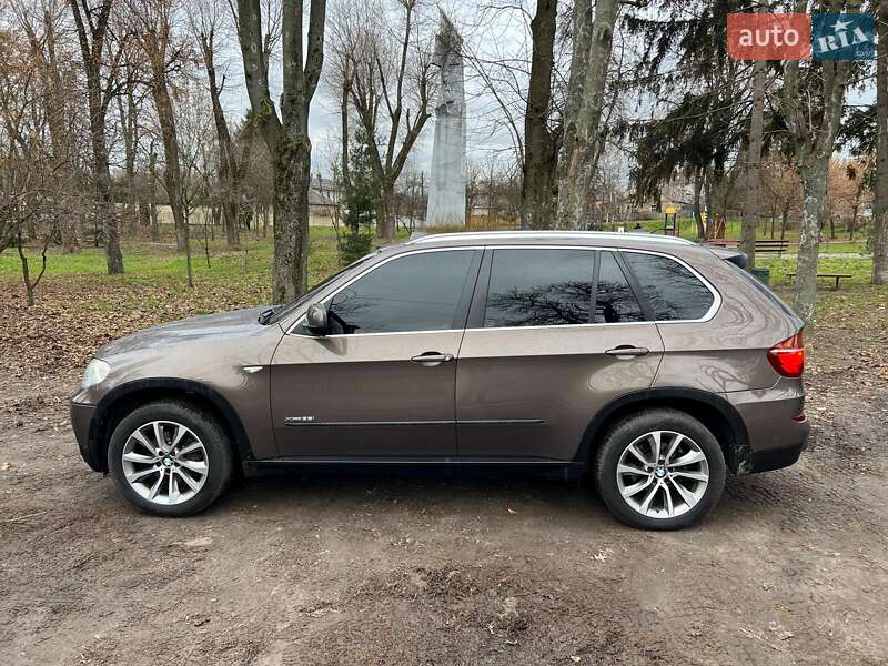 Позашляховик / Кросовер BMW X5 2010 в Києві фото 8 Позашляховик / Кросовер BMW X5 2010 в Києві
