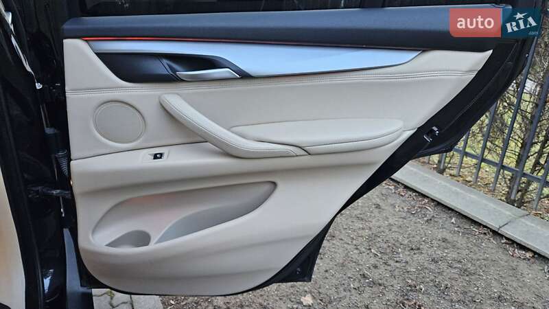 Позашляховик / Кросовер BMW X5 2014 в Сваляві