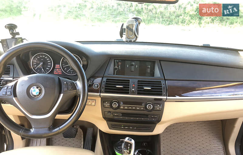 Внедорожник / Кроссовер BMW X5 2013 в Львове