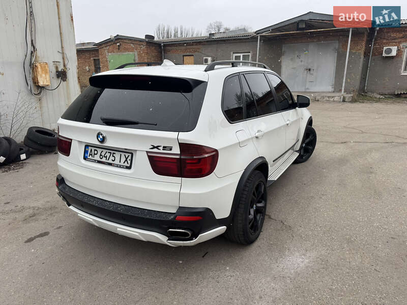 Внедорожник / Кроссовер BMW X5 2010 в Запорожье