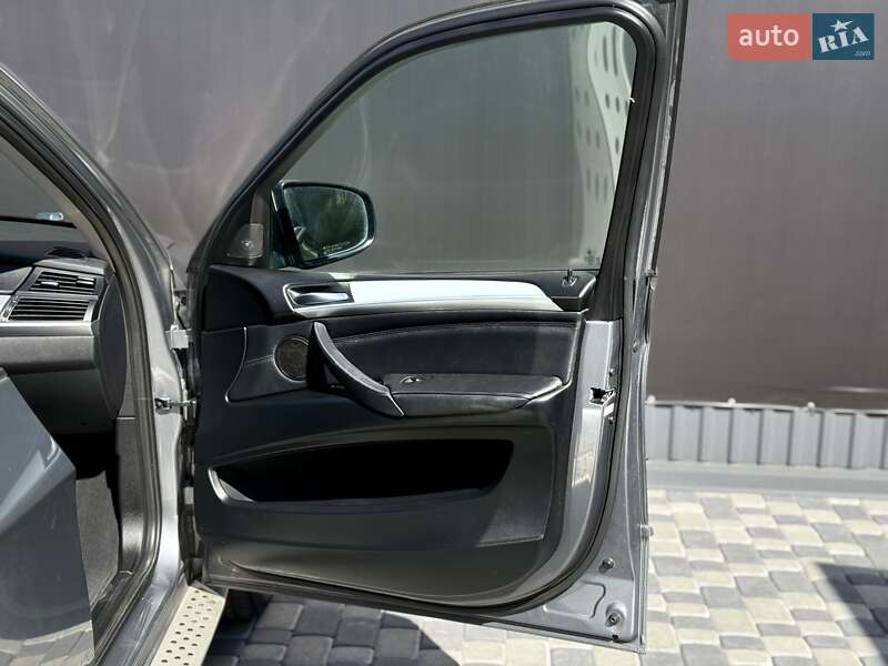 Внедорожник / Кроссовер BMW X5 2012 в Львове