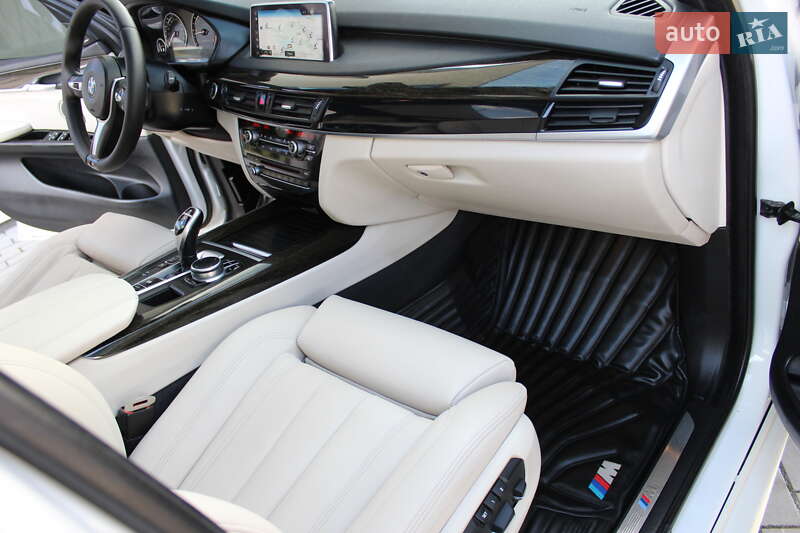 Внедорожник / Кроссовер BMW X5 2018 в Ровно