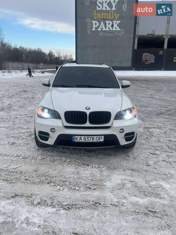 Внедорожник / Кроссовер BMW X5 2012 в Киеве
