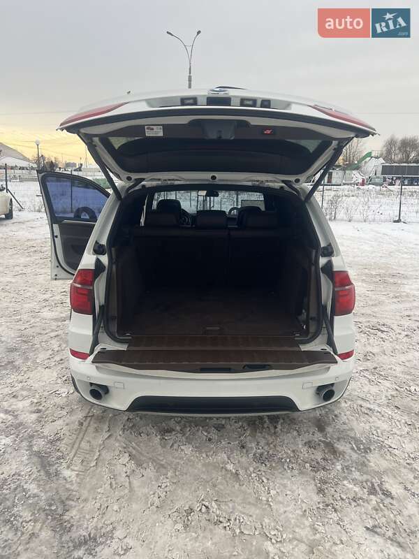 Внедорожник / Кроссовер BMW X5 2012 в Киеве