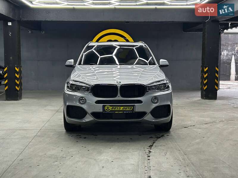 Позашляховик / Кросовер BMW X5 2016 в Чернівцях