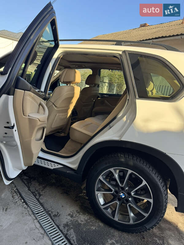 Внедорожник / Кроссовер BMW X5 2010 в Ивано-Франковске