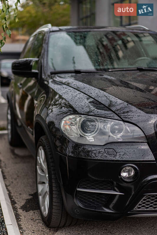 Внедорожник / Кроссовер BMW X5 2012 в Килии