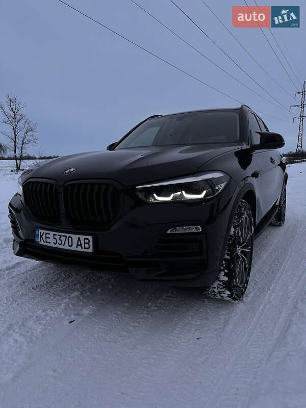 Внедорожник / Кроссовер BMW X5 2021 в Синельниково
