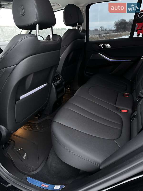 Внедорожник / Кроссовер BMW X5 2021 в Синельниково