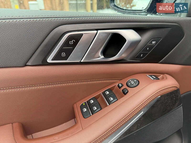 Внедорожник / Кроссовер BMW X5 2023 в Киеве