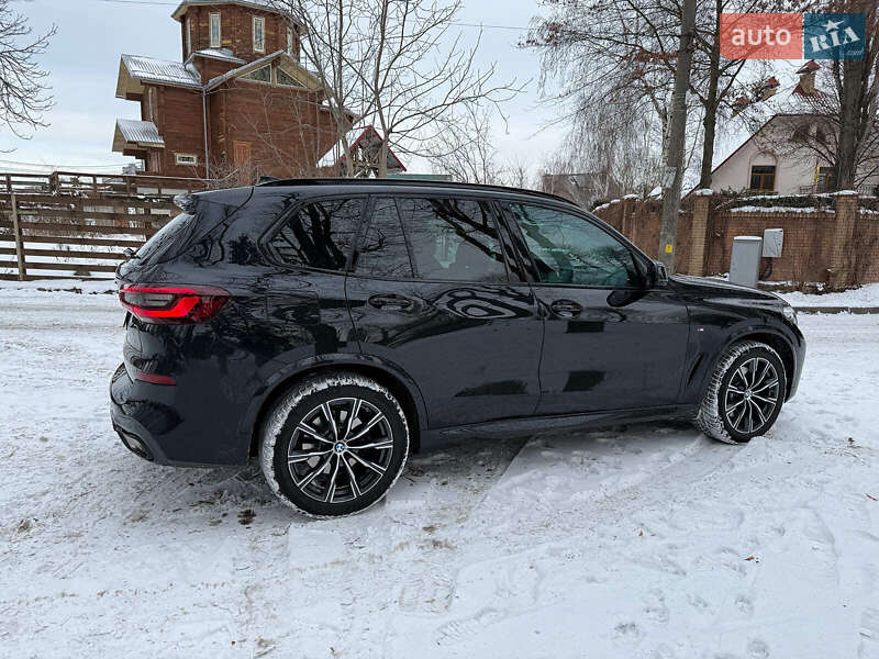 Внедорожник / Кроссовер BMW X5 2023 в Киеве