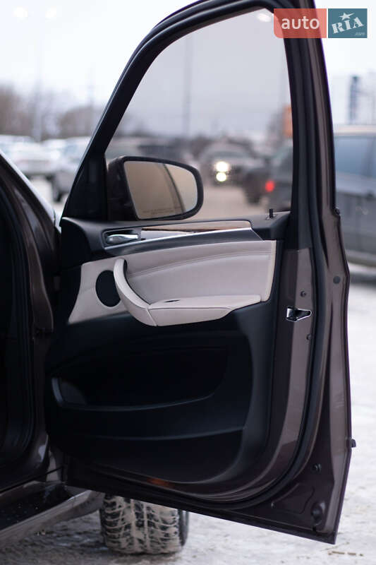 Позашляховик / Кросовер BMW X5 2012 в Києві фото 15 Позашляховик / Кросовер BMW X5 2012 в Києві