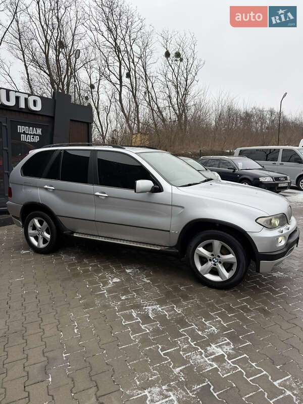 Позашляховик / Кросовер BMW X5 2004 в Чернівцях