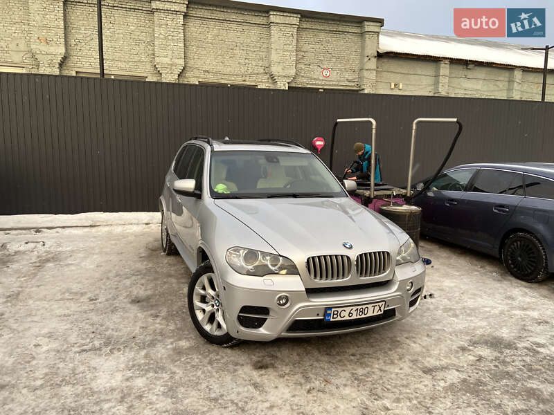 Позашляховик / Кросовер BMW X5 2010 в Львові