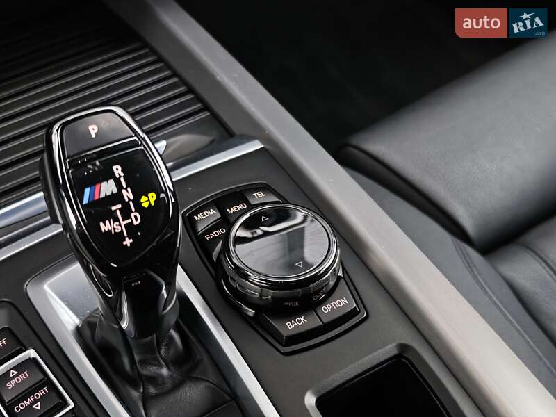 Внедорожник / Кроссовер BMW X5 2016 в Луцке