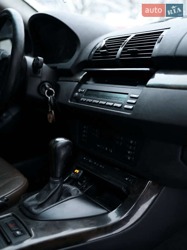 Внедорожник / Кроссовер BMW X5 2004 в Ужгороде