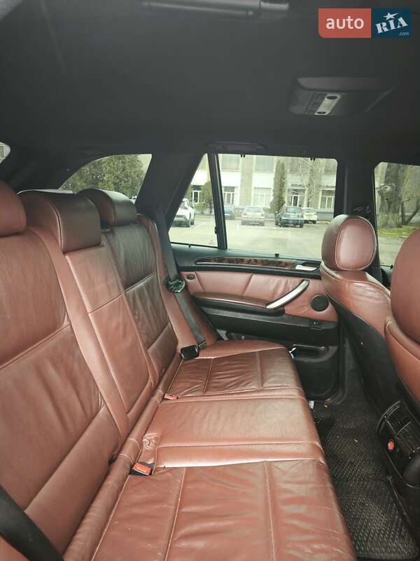 Внедорожник / Кроссовер BMW X5 2000 в Днепре