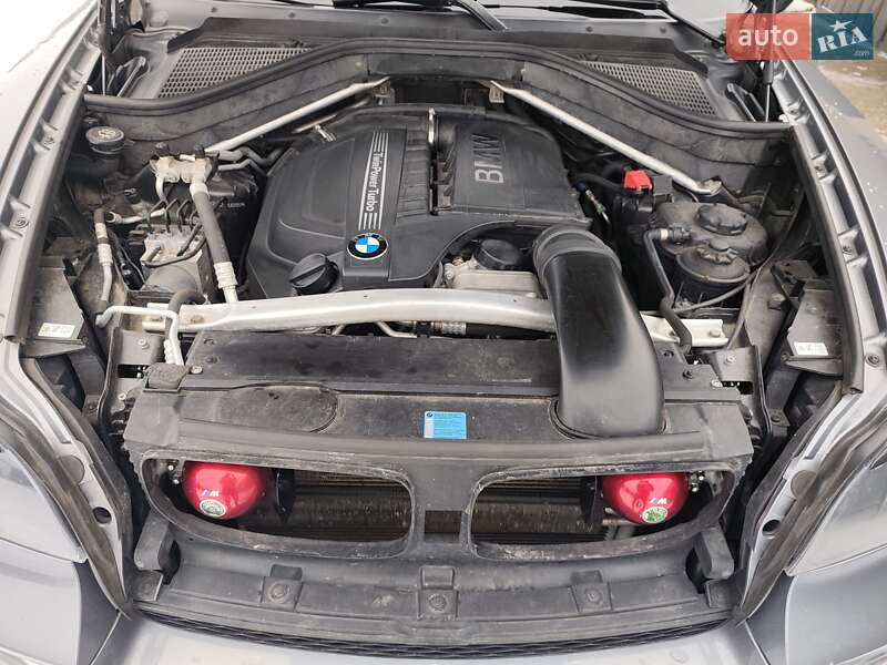 Внедорожник / Кроссовер BMW X5 2010 в Белой Церкви