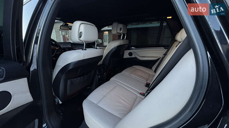 Внедорожник / Кроссовер BMW X5 2010 в Ивано-Франковске