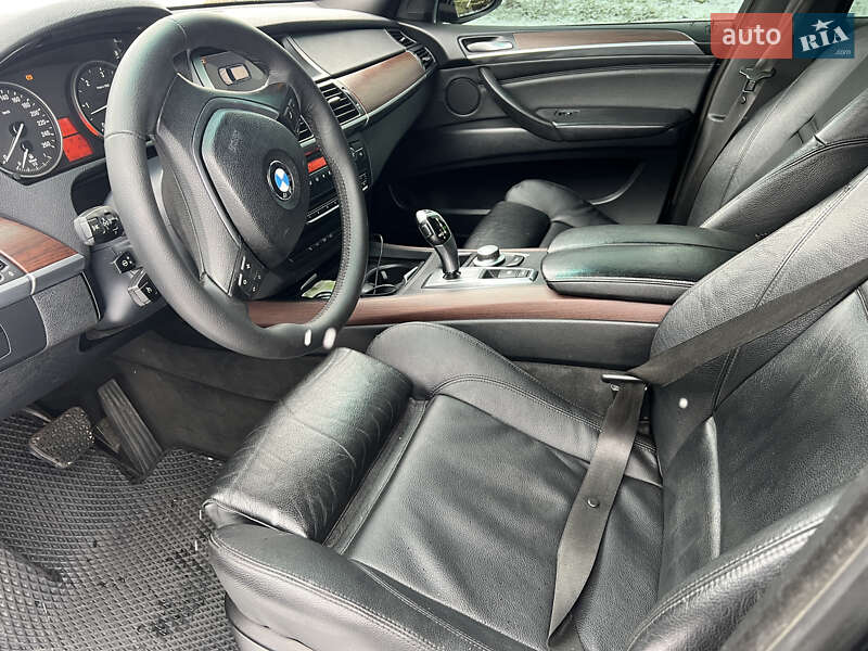 Внедорожник / Кроссовер BMW X5 2008 в Одессе