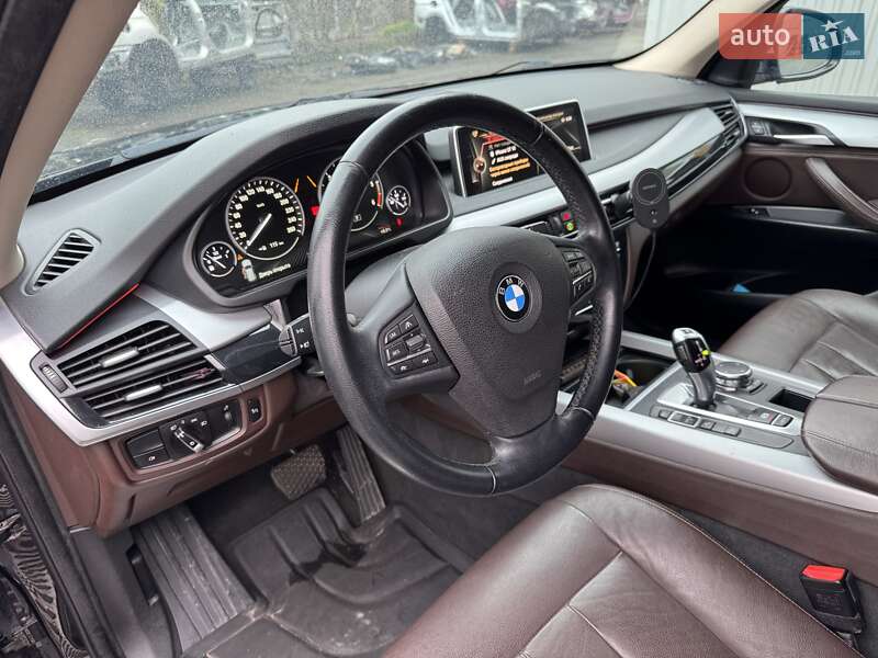Внедорожник / Кроссовер BMW X5 2016 в Хмельницком