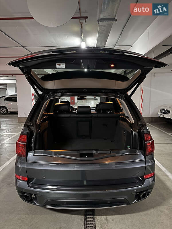 Внедорожник / Кроссовер BMW X5 2011 в Одессе