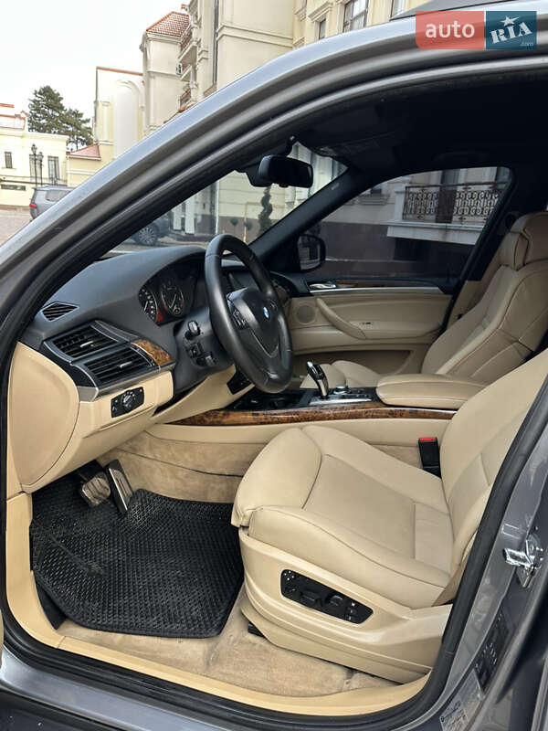 Внедорожник / Кроссовер BMW X5 2008 в Одессе
