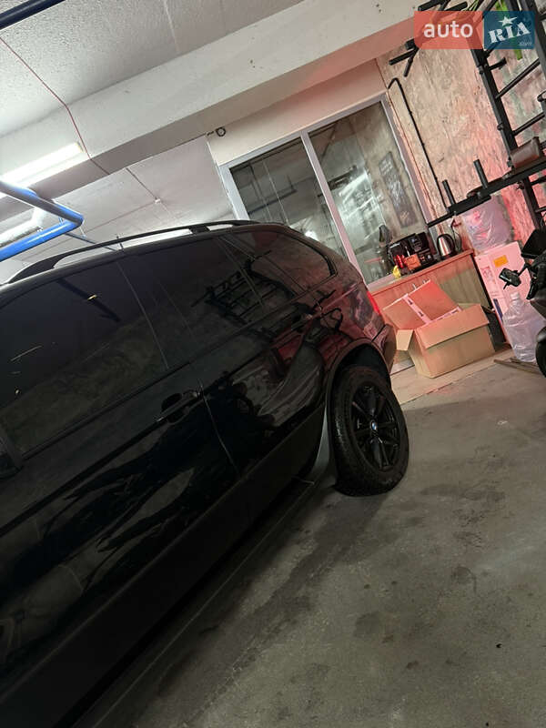 Внедорожник / Кроссовер BMW X5 2002 в Киеве